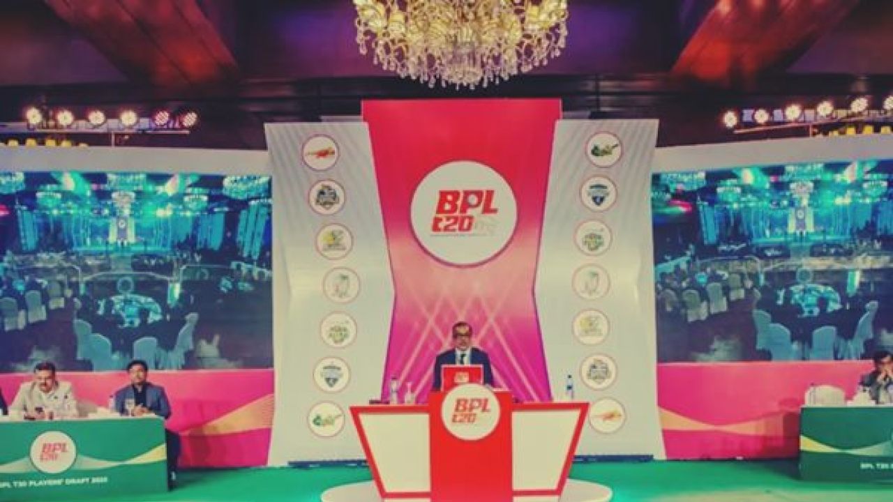 নিষিদ্ধ হতে যাচ্ছেন ম্যাচ ফিক্সিংয়ের দায়ে দোষী এক ডজনেরও বেশি ক্রিকেটাররা!