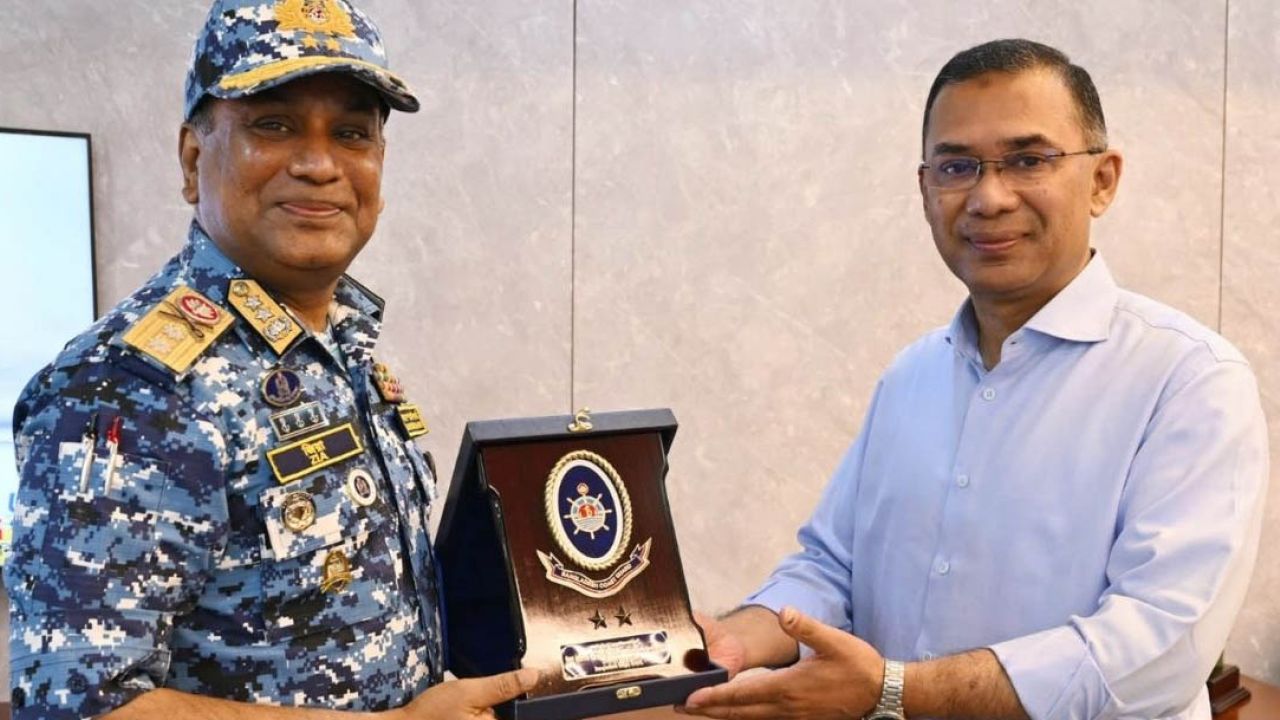 সার্বভৌমত্ব রক্ষায় কোস্টগার্ডকে সর্বোচ্চ প্রস্তুতির আহ্বান প্রধানমন্ত্রীর