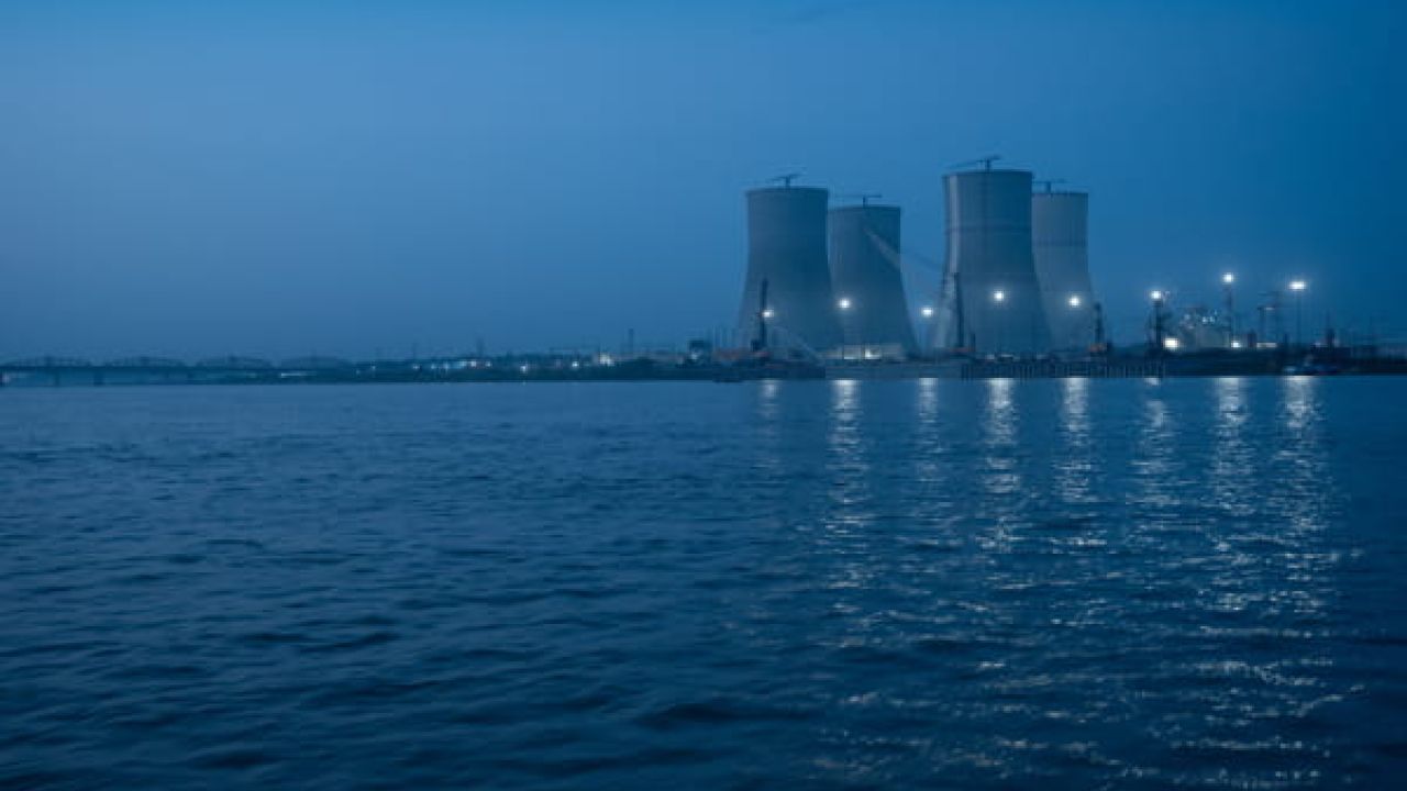 ইরানে হামলার সাহস কেউ দেখাবে না’, জুমার খুতবায় কঠোর বার্তা তেহরানের