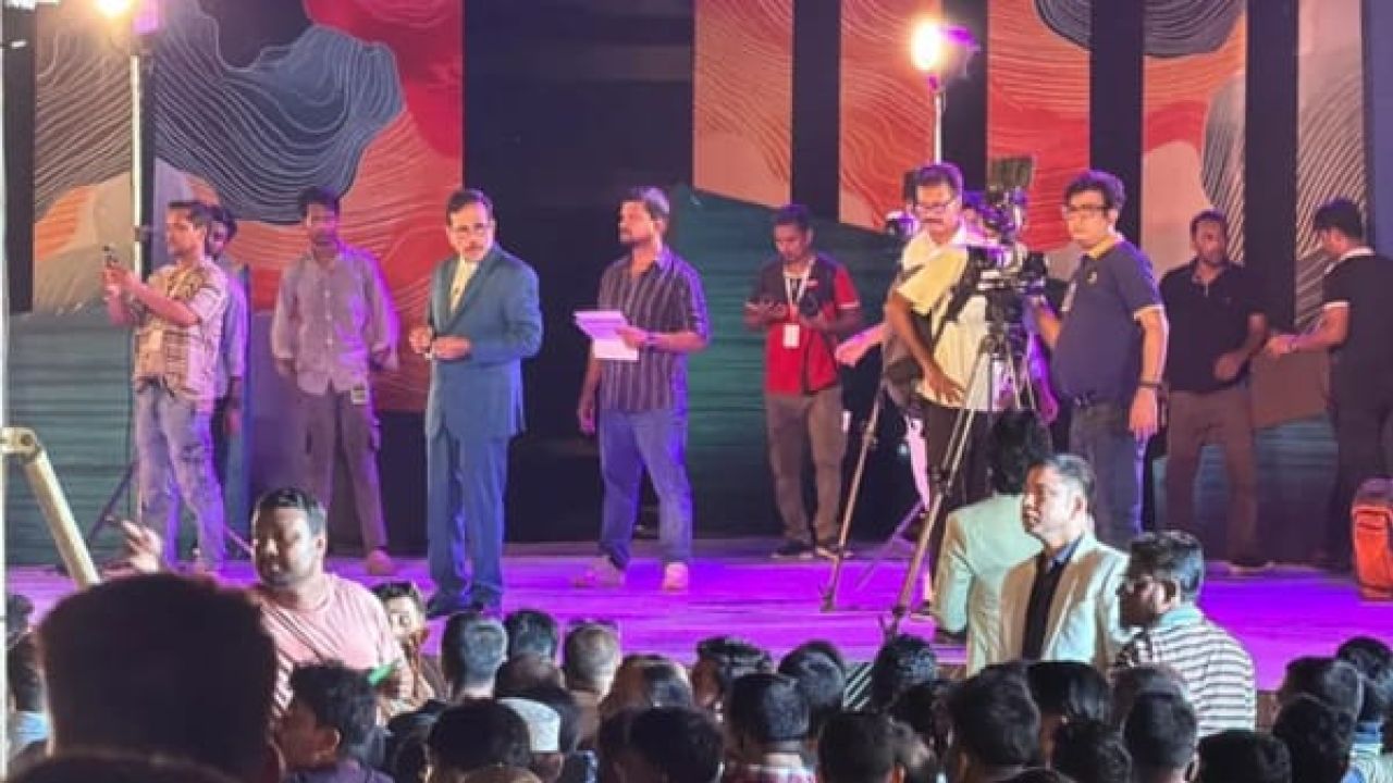 ইত্যাদি’র শুটিং স্পটে সাংবাদিকসহ শতাধিক দর্শকের মোবাইল চুরি