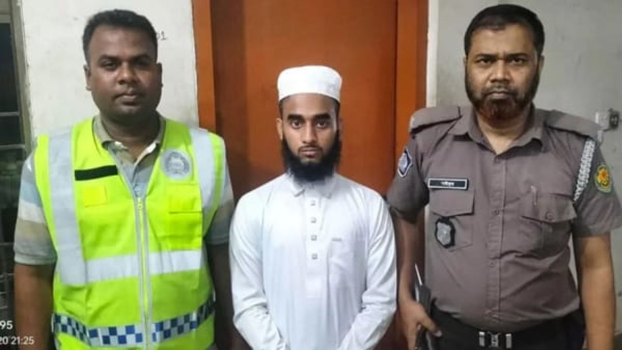 বনশ্রীর মাদরাসার বাথরুম থেকে ১০ বছর বয়সী আব্দুল্লাহর ঝুলন্ত মরদেহ উদ্ধার, গ্রেফতার ১