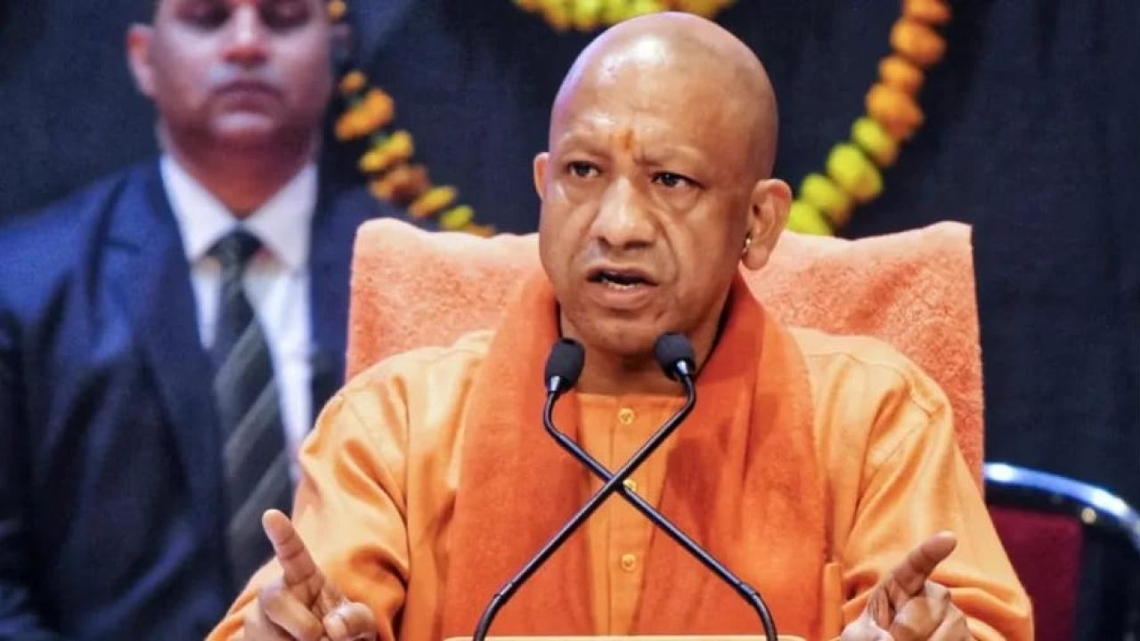 ‘গোমাতা স্বঘোষিত রাষ্ট্রমাতা’, কোরবানিতে গরু উৎসর্গকারীদের হুঁশিয়ারি যোগী আদিত্যনাথের
