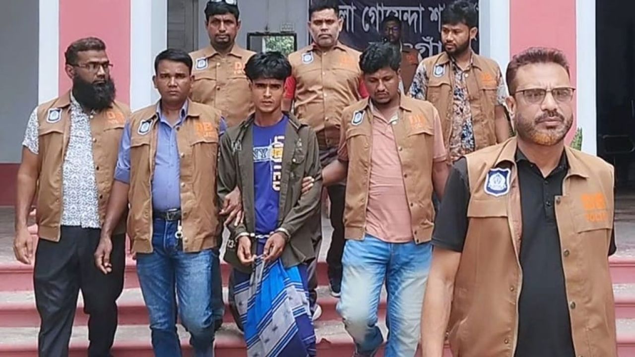 নওগাঁয় সাইকো সিরিয়াল কিলার গ্রেফতার 