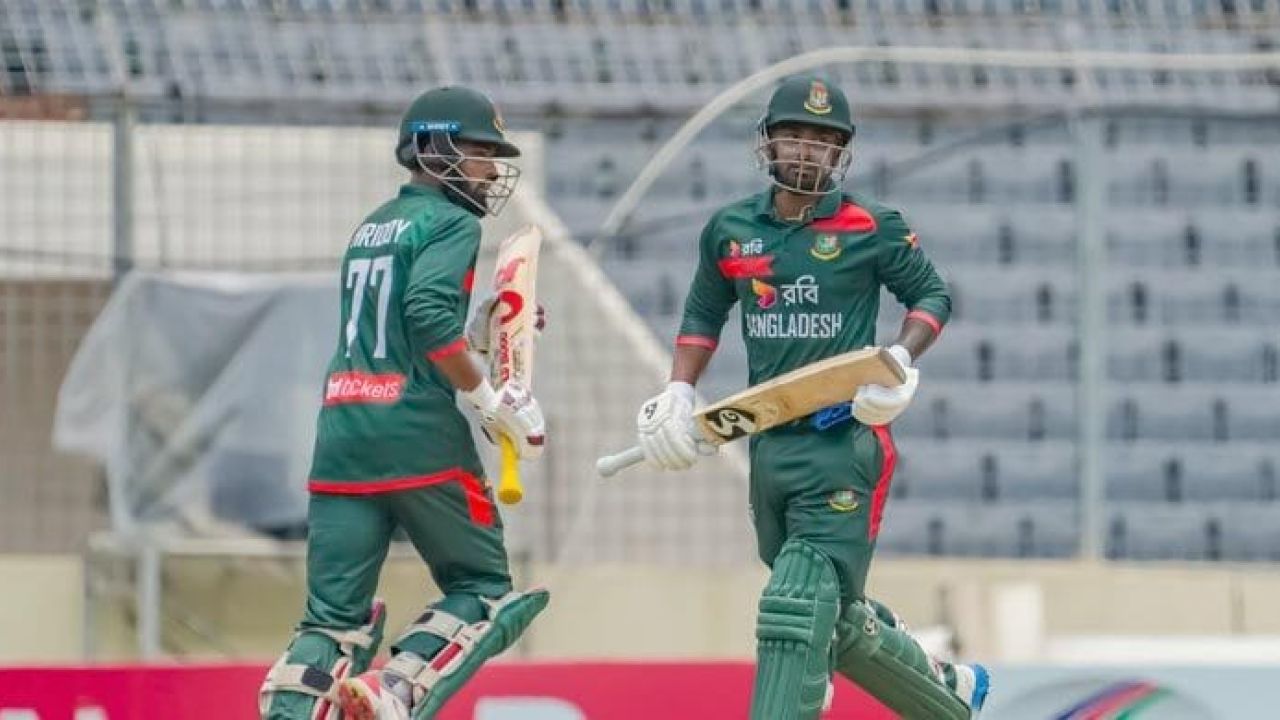 হৃদয়-মোসাদ্দেকের ব্যাটে ভর করে ৪২ ওভারে ২২২, বাংলাদেশের পুঁজি বাড়ছে