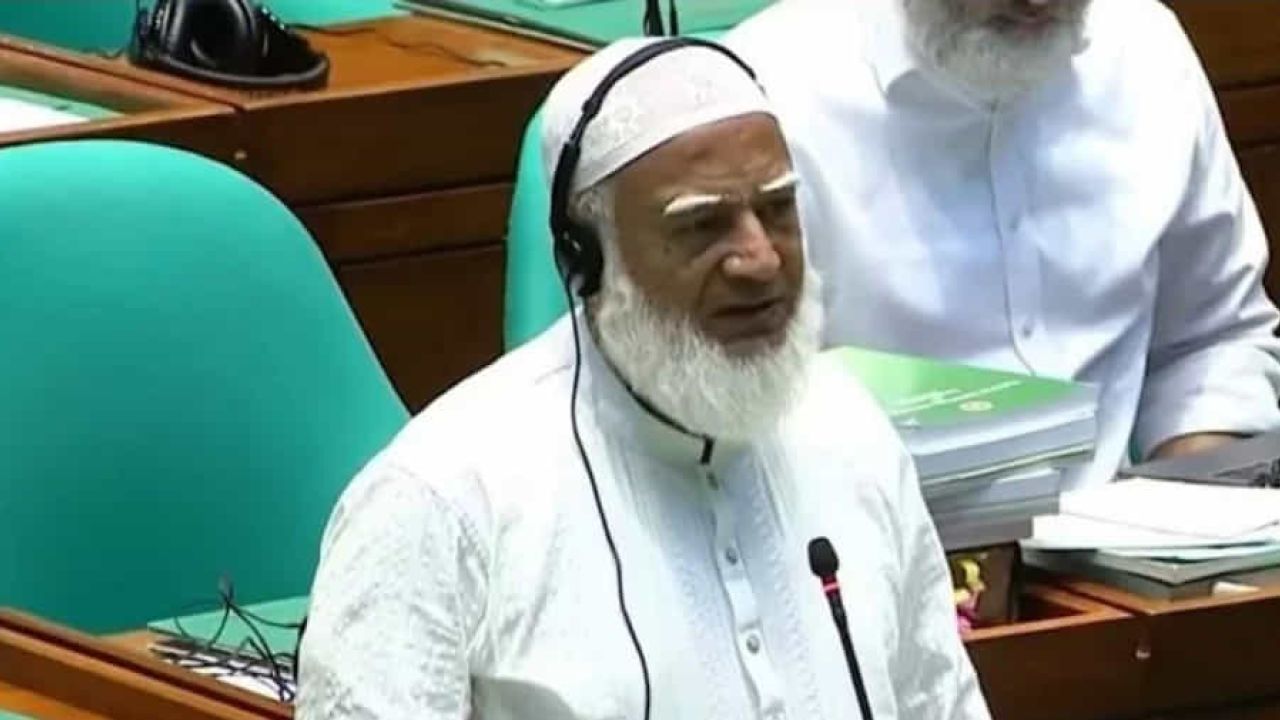 বিরুধী দলীয় নেতার সাংসদীয় বক্তব্যে টেবিল চাপড়ে স্বাগত জানাল পুরো সংসদ 