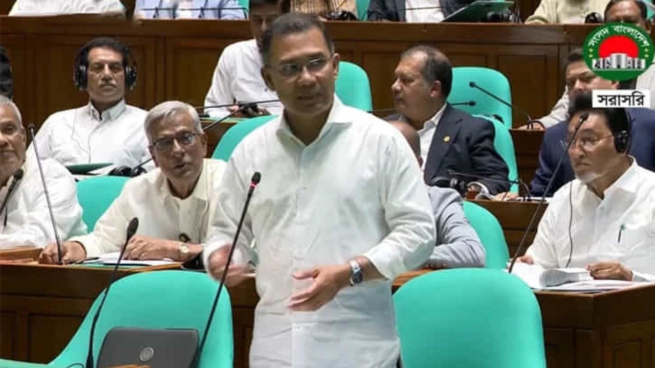 বগুড়াতে মনুষ্যবিহীন আকাশযান (সামরিক ড্রোন) কারখানা স্থাপনের ঘোষণা প্রধানমন্ত্রীর