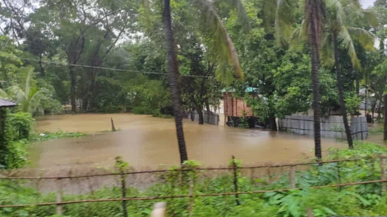 কক্সবাজারে টানা বর্ষণে বন্যা পরিস্থিতির অবনতি, ৮ লাখ মানুষ পানিবন্দী