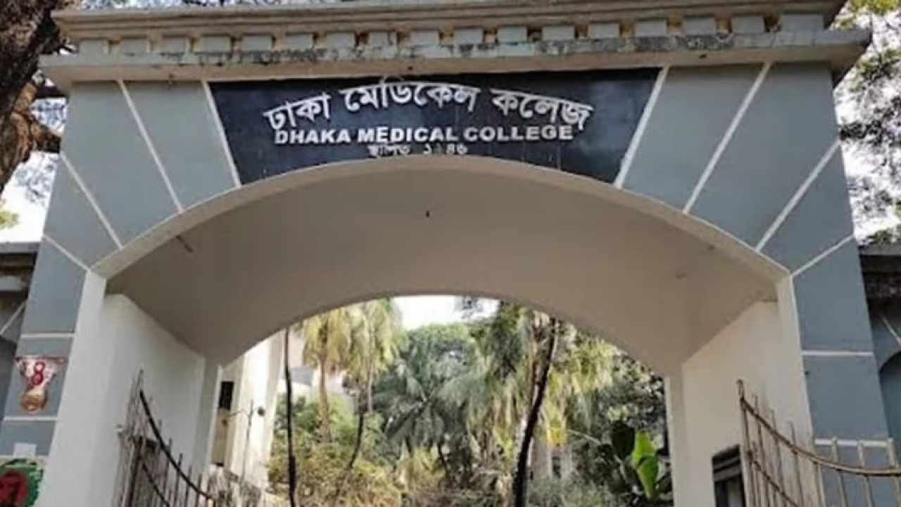 মোদির বাসভবনের সামনে রণক্ষেত্র, আটক প্রিয়াঙ্কা-অখিলেশ, রক্তাক্ত রাহুল গান্ধী