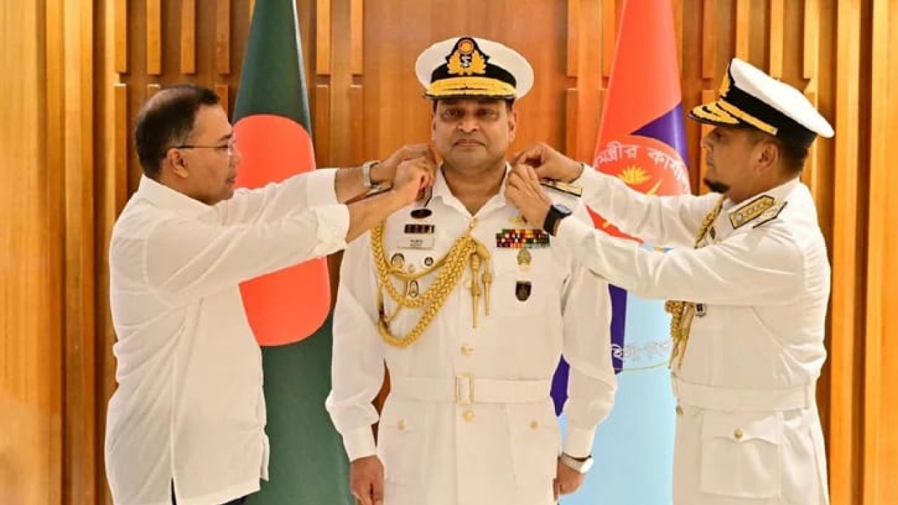 দায়িত্বভার গ্রহণ করলেন নতুন নৌবাহিনী প্রধান