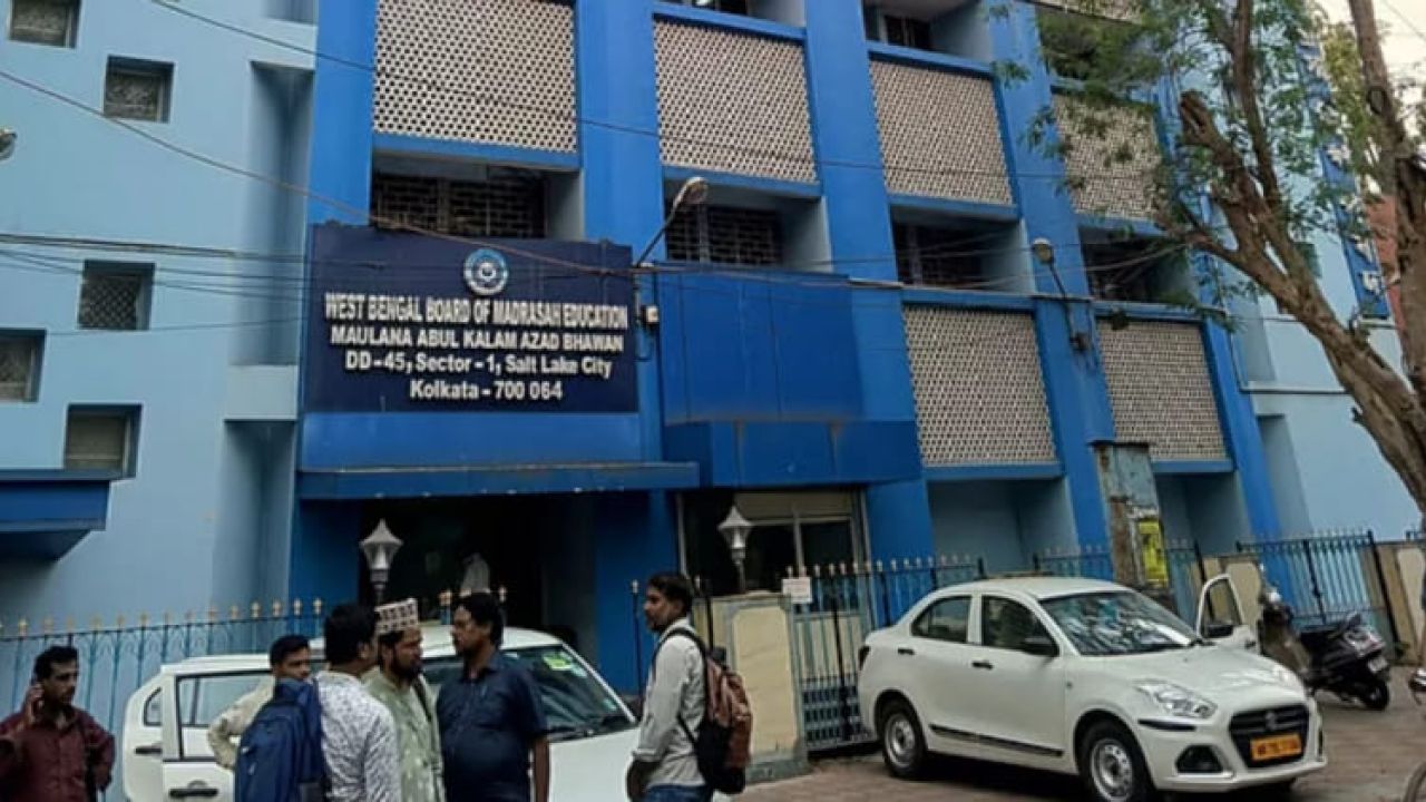 পশ্চিমবঙ্গে ২৫২টি মাদ্রাসা বন্ধের নির্দেশ, ১০০টিকে শোকজ