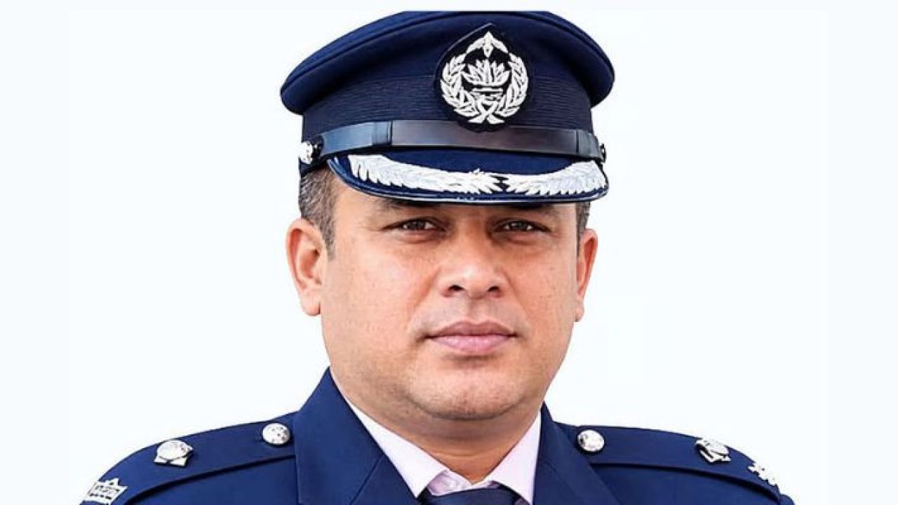 রাষ্ট্রদ্রোহ মামলায় গ্রেপ্তার ঢাকা ক্যান্টনমেন্ট থানার সাবেক ওসি রাকিবুল