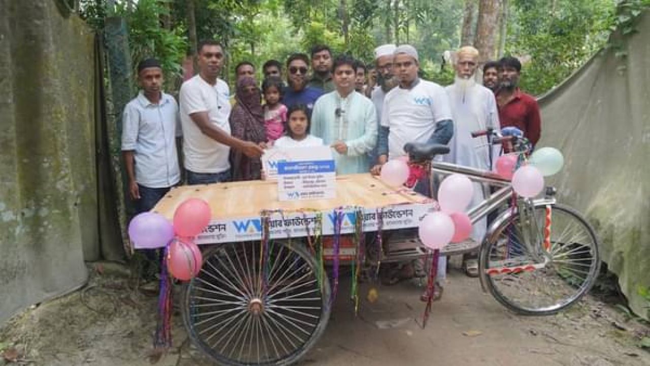 তুবার বাবাকে অটোভ্যান দিল ওয়াব ফাউন্ডেশন